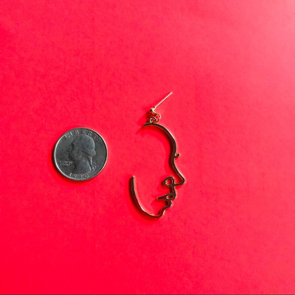 💎Womens Gold Side Gold Face Earrings💎 - Picture 2 of 4